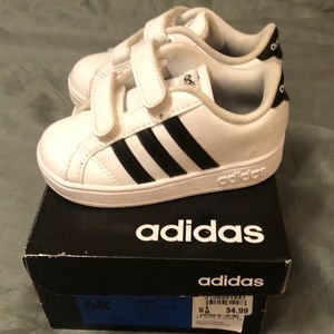 🛑 SOLD🛑Toddler Boys Classic Adidas